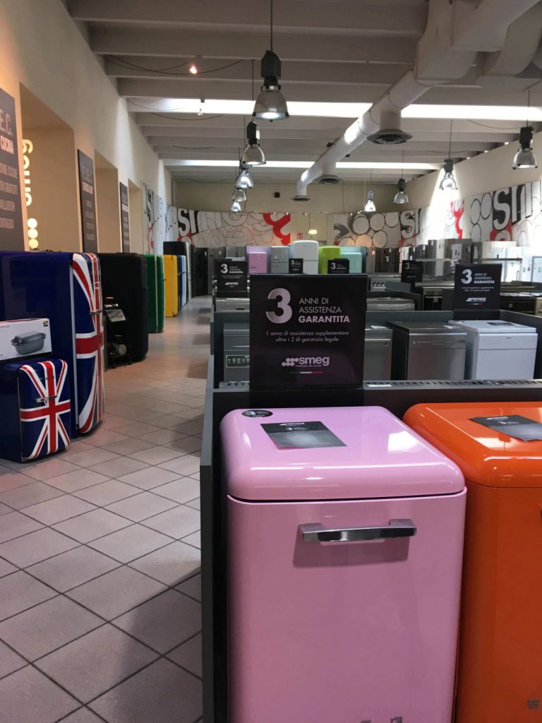 イタリアSMEGショールーム1号店