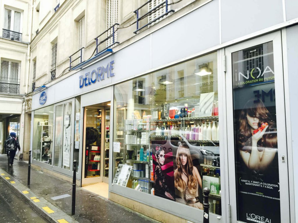 Delorme市内 店舗外観