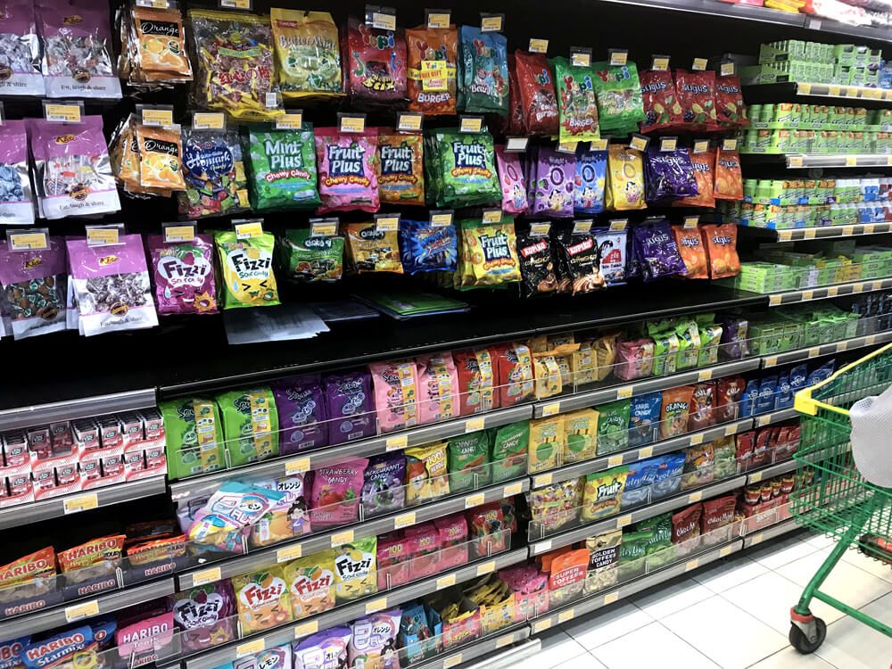 イスラム圏 加工食品売場