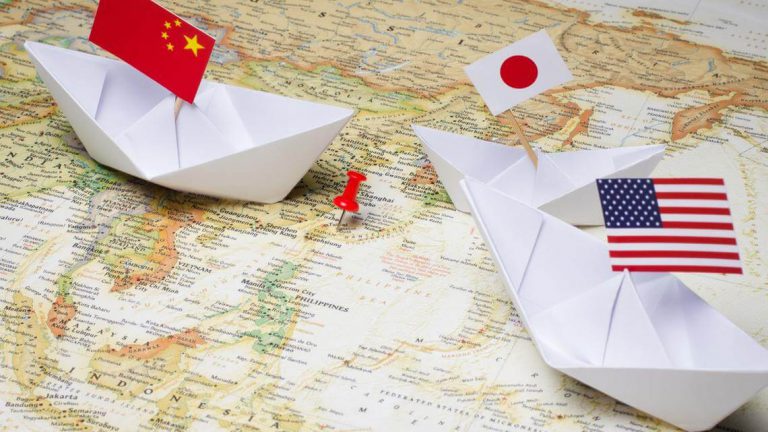 米中日