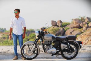 バイクと男性